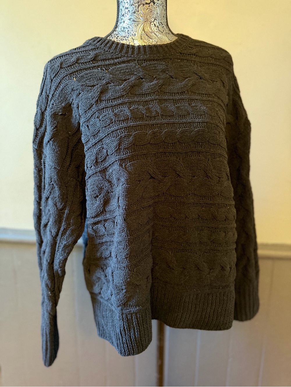 Time and Tru Black Soft Cable Crewneck Sweater
